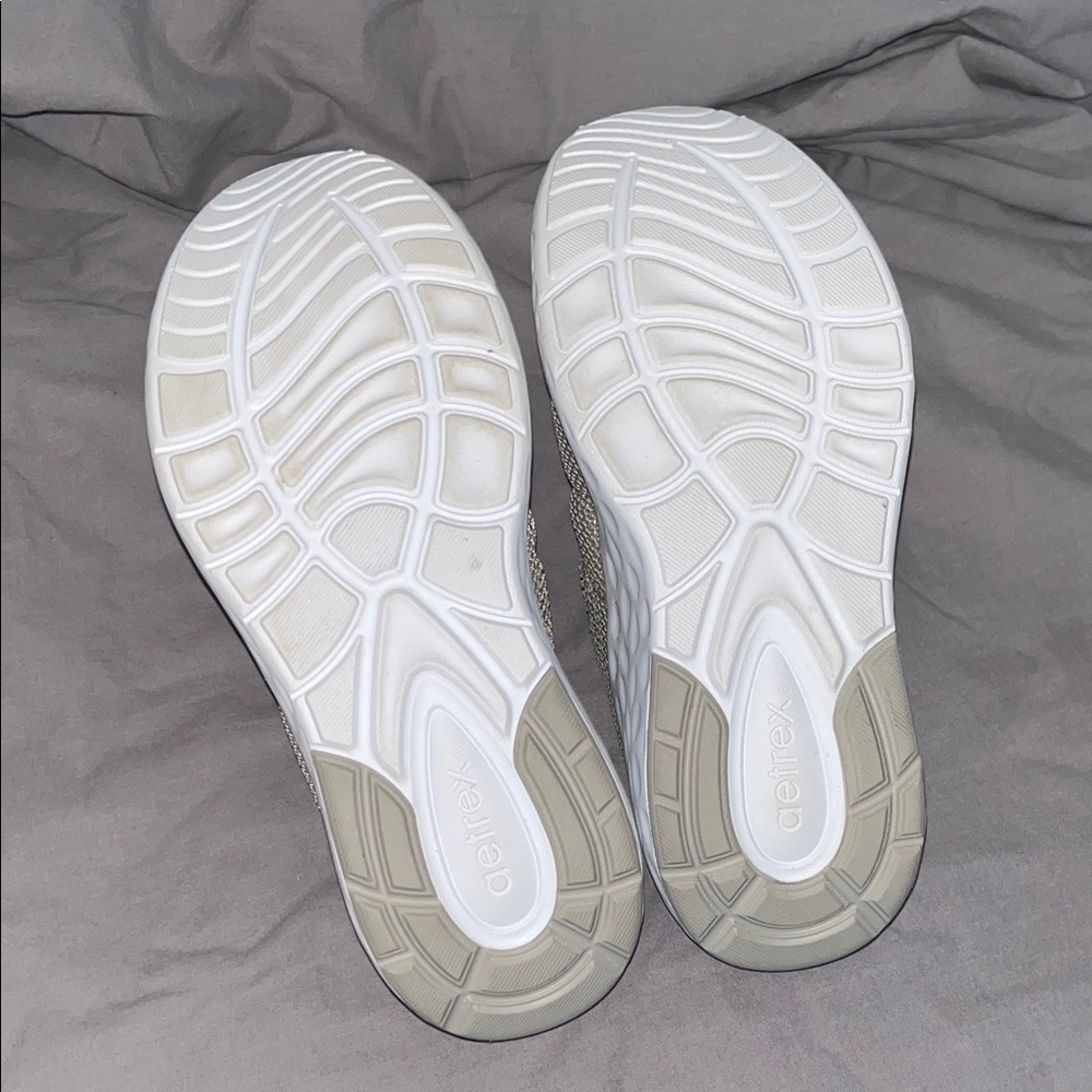 AETREX Light Tan Quilted Clogs - Picture 3 of 8